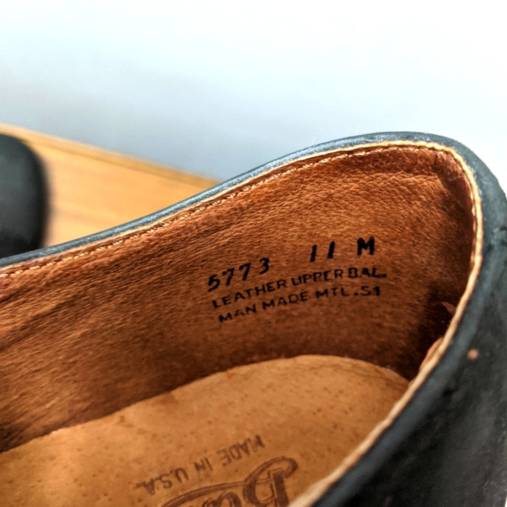 NWT Bass Black Suede Stockton Oxfords.  Made in the USA.  Size 11M. - Picture 7 of 8